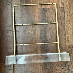 Kendra Scott Gold and Clear Jewelry Display Stand
